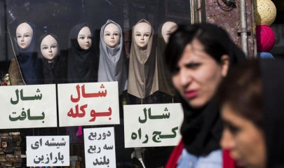 iran arrests 29 women as headscarf protests intensify iran arrests 29 women as headscarf protests intensify