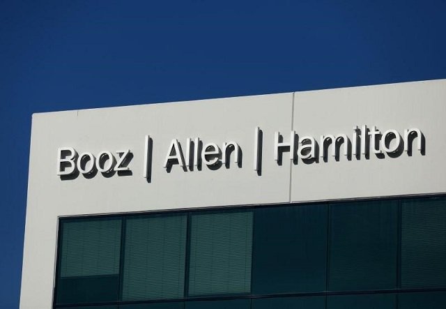 the booz allen hamilton holding corporation building is pictured in los angeles california us march 29 2017 photo reuters