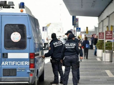 suspect arrested after gun attack on foreigners in italy