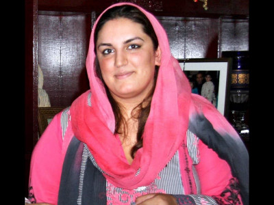 bakhtawar serves legal notice to syeda abida husain