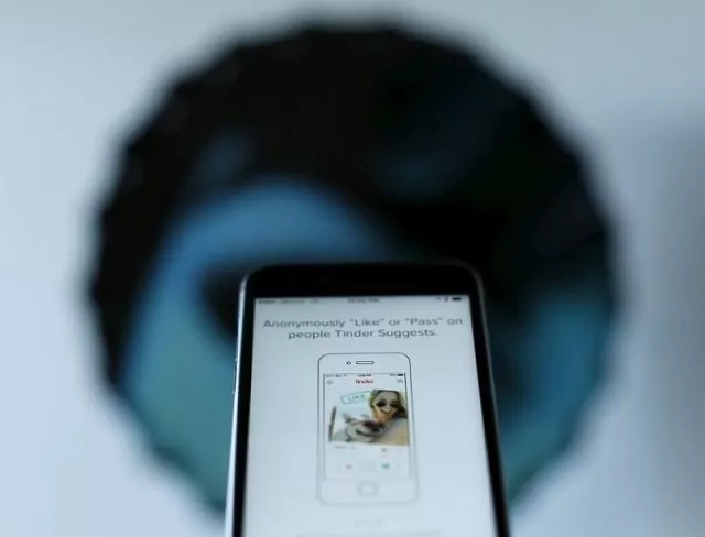 the dating app tinder is shown on an apple iphone in this photo illustration taken february 10 2016 photo reuters the dating app tinder is shown on an apple iphone in this photo illustration taken february 10 2016 photo reuters