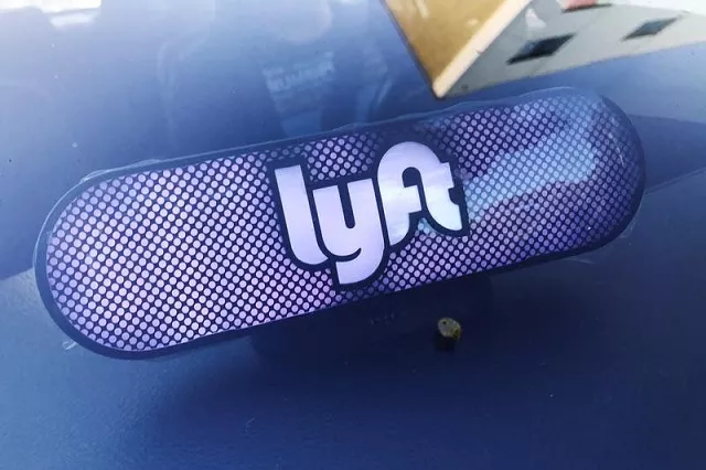an illuminated sign appears in a lyft ride hailing car in los angeles california us september 21 2017 picture taken september 21 2017 photo reuters an illuminated sign appears in a lyft ride hailing car in los angeles california us september 21 2017 picture taken september 21 2017 photo reuters