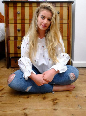 chloe ayling 20 was released by kidnappers after learning that she had a 2 year old son photo courtesy the sun