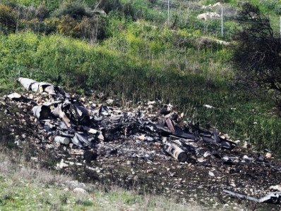 israel s f 16 crashes after attacking iranian targets in syria israel s f 16 crashes after attacking iranian targets in syria
