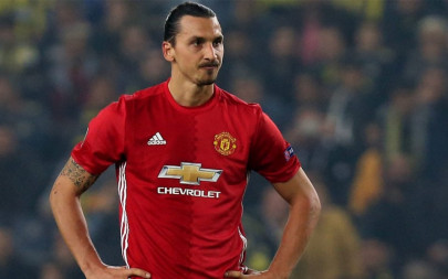 manchester united s zlatan returns to training