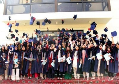 caps and gowns 96 medical graduates awarded degrees at liaquat national convocation