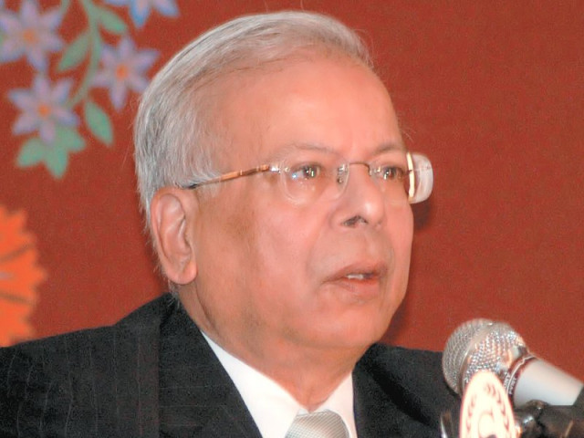 former state bank of pakistan governor ishrat husain photo file former state bank of pakistan governor ishrat husain photo file