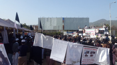 pashtunlongmarch sit in ended on govt s written assurance