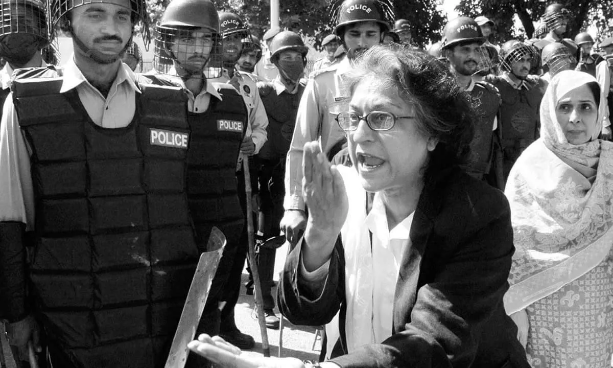 asma jahangir photo twitter