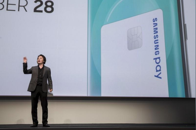 injong rhee executive vice president and head of samsung pay at samsung speaks at the samsung galaxy unpacked 2015 event in new york august 13 2015 photo reuters