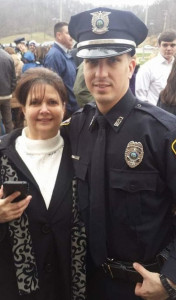 us police officer who didn t shoot armed man settles case us police officer who didn t shoot armed man settles case