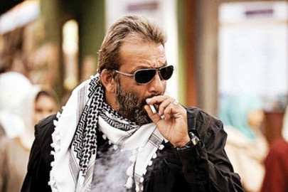 sanjay dutt nazar ke saamnay jiggr ke pass literally