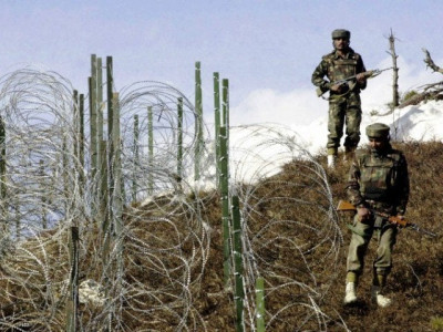 army kills five indian soldiers after school van targeted along loc