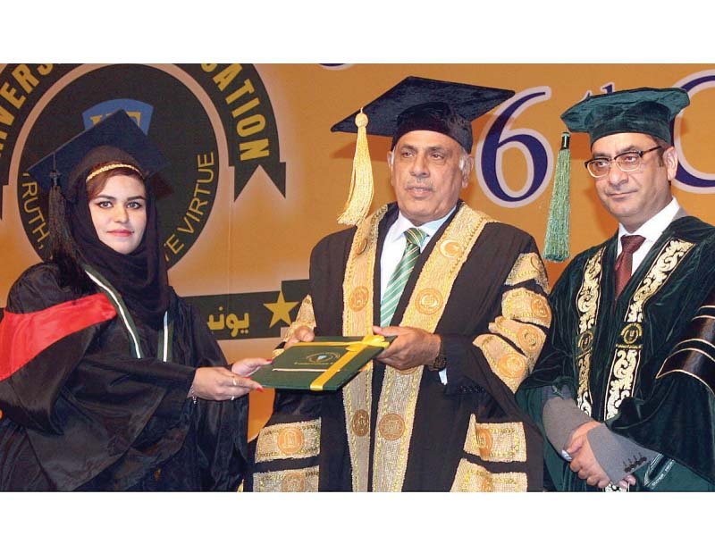 governor rafique rajwana awards degree to a student during the convocation photo app