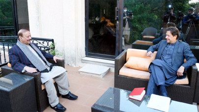 ajk president briefs pm imran on foreign visits to highlight iiojk s cause