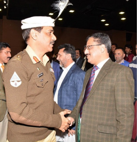 dg ispr greets journalists at the event photo ispr dg ispr greets journalists at the event photo ispr