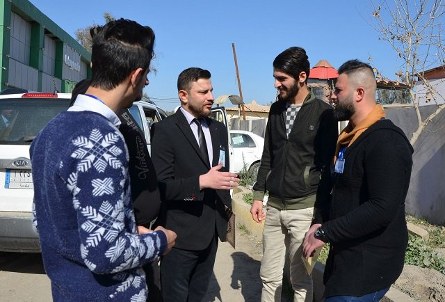 a graduate of an anti militant ideology course organised by the muslim scholars forum of mosul speaks to new volunteer recruits after his ceremony in the northern iraqi city on february 8 2018 iraqi volunteers aged from 25 to 45 heralding from all sectors of society in mosul iraq 039 s second city and the former islamic state group 039 s capital including mechanics teachers and a sheikh signed up for a week long course run by muslim scholars forum of mosul on how to combat islamic state militant ideology photo afp a graduate of an anti militant ideology course organised by the muslim scholars forum of mosul speaks to new volunteer recruits after his ceremony in the northern iraqi city on february 8 2018 iraqi volunteers aged from 25 to 45 heralding from all sectors of society in mosul iraq 039 s second city and the former islamic state group 039 s capital including mechanics teachers and a sheikh signed up for a week long course run by muslim scholars forum of mosul on how to combat islamic state militant ideology photo afp