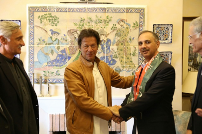 former finance minister omar ayub khan joins pti former finance minister omar ayub khan joins pti