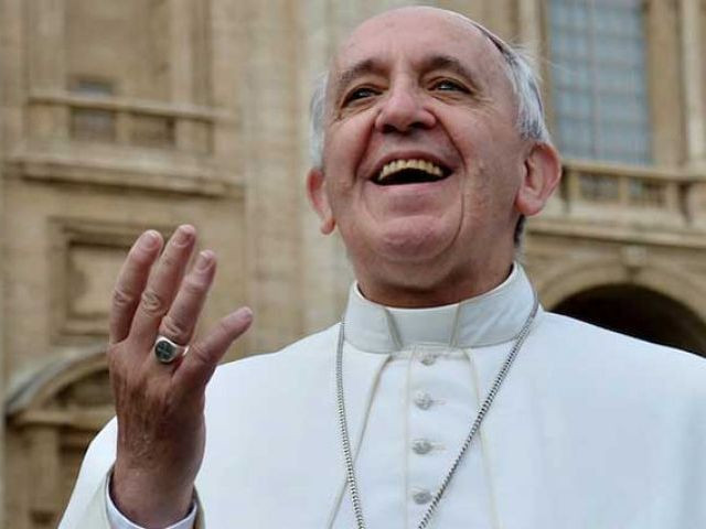 pope francis smiles to pilgrims in saint peter 039 s square at the vatican photo afp pope francis smiles to pilgrims in saint peter 039 s square at the vatican photo afp