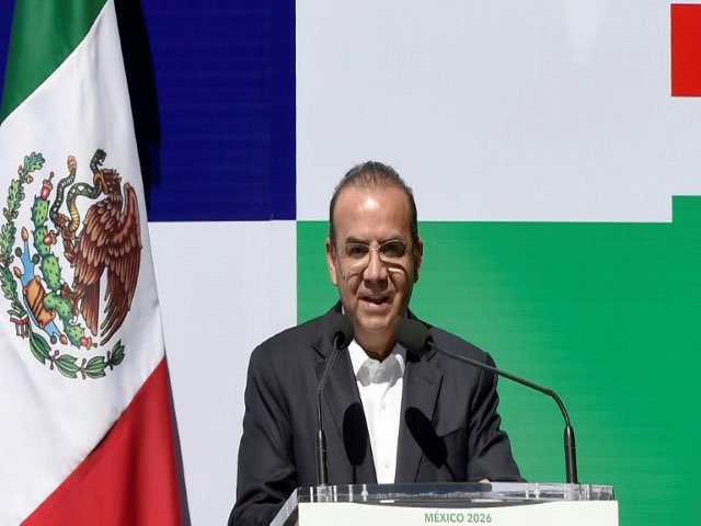 mexican interior minister alfonso navarrete was on his way to survey damage left by a 7 2 magnitude earthquake when his helicopter crashed photo afp