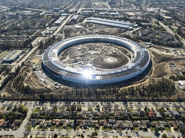 apple 039 s new spaceship campus looks to open this year photo apple apple 039 s new spaceship campus looks to open this year photo apple