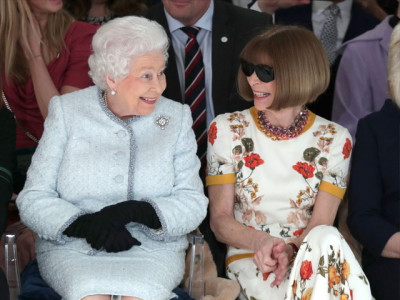 britain s queen makes surprise visit to london fashion week britain s queen makes surprise visit to london fashion week