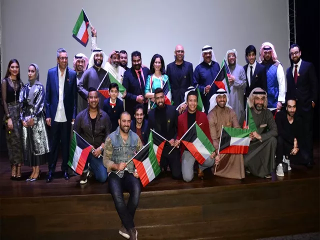 sheikha intisar salem al ali al sabah c kuwaiti film producer of quot swarm of doves quot the first feature length film about the 1990 invasion iraqi invasion of the gulf state poses for a picture with the film in kuwait city on february 20 photo afp sheikha intisar salem al ali al sabah c kuwaiti film producer of quot swarm of doves quot the first feature length film about the 1990 invasion iraqi invasion of the gulf state poses for a picture with the film in kuwait city on february 20 photo afp