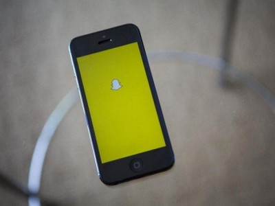 snapchat promises update after outcry over redesign snapchat promises update after outcry over redesign