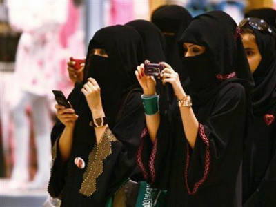 saudi arabia now opens doors of military jobs to women saudi arabia now opens doors of military jobs to women
