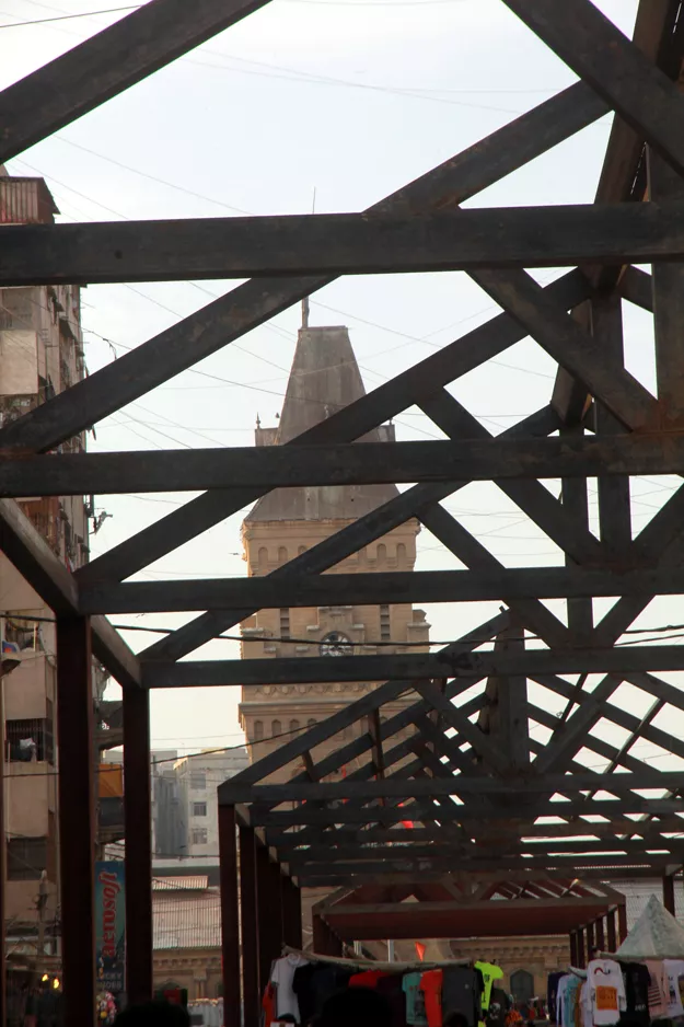 steel structures are being erected in the middle of mir karam ali khan talpur road under which kiosks of different food brands will be set up photo athar khan steel structures are being erected in the middle of mir karam ali khan talpur road under which kiosks of different food brands will be set up photo athar khan
