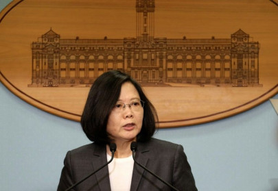 taiwan military veterans clash with police in pension protest taiwan military veterans clash with police in pension protest