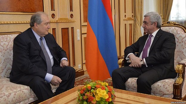 armen sarkissian l former armenian prime minister is currently serving as armenia s ambassador to britain he will succeed president serzh sarkisian r as head of state in april photo massispost