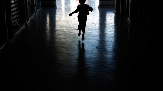 mute child reunited with family photo reuters mute child reunited with family photo reuters