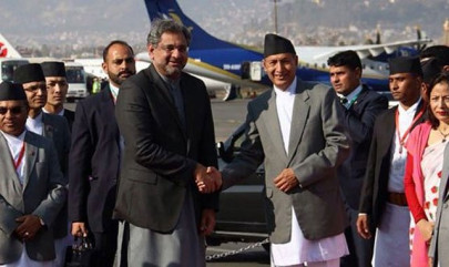 pm abbasi meets nepalese president former pm in kathmandu