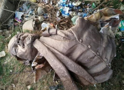 indian police make arrest after lenin statue is bulldozed indian police make arrest after lenin statue is bulldozed