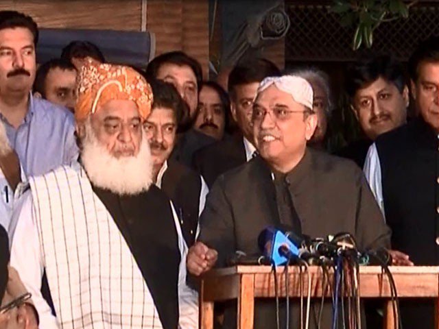 jui f chief maulana fazlur rehman and ppp co chairman asif ali zardari addressing a joint press conference in islamabad on wednesday screengrab