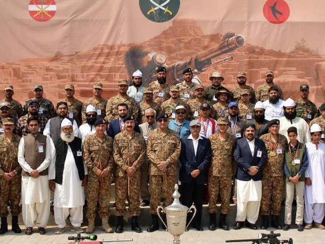 Army chief visits Panu Aqil Division on eastern border