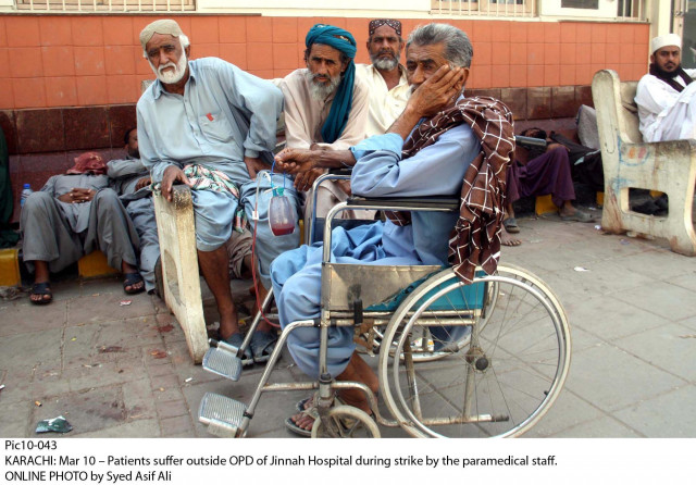 patients at civil hospital karachi 039 s opd were left without medical care due to the strike photo online patients at civil hospital karachi 039 s opd were left without medical care due to the strike photo online