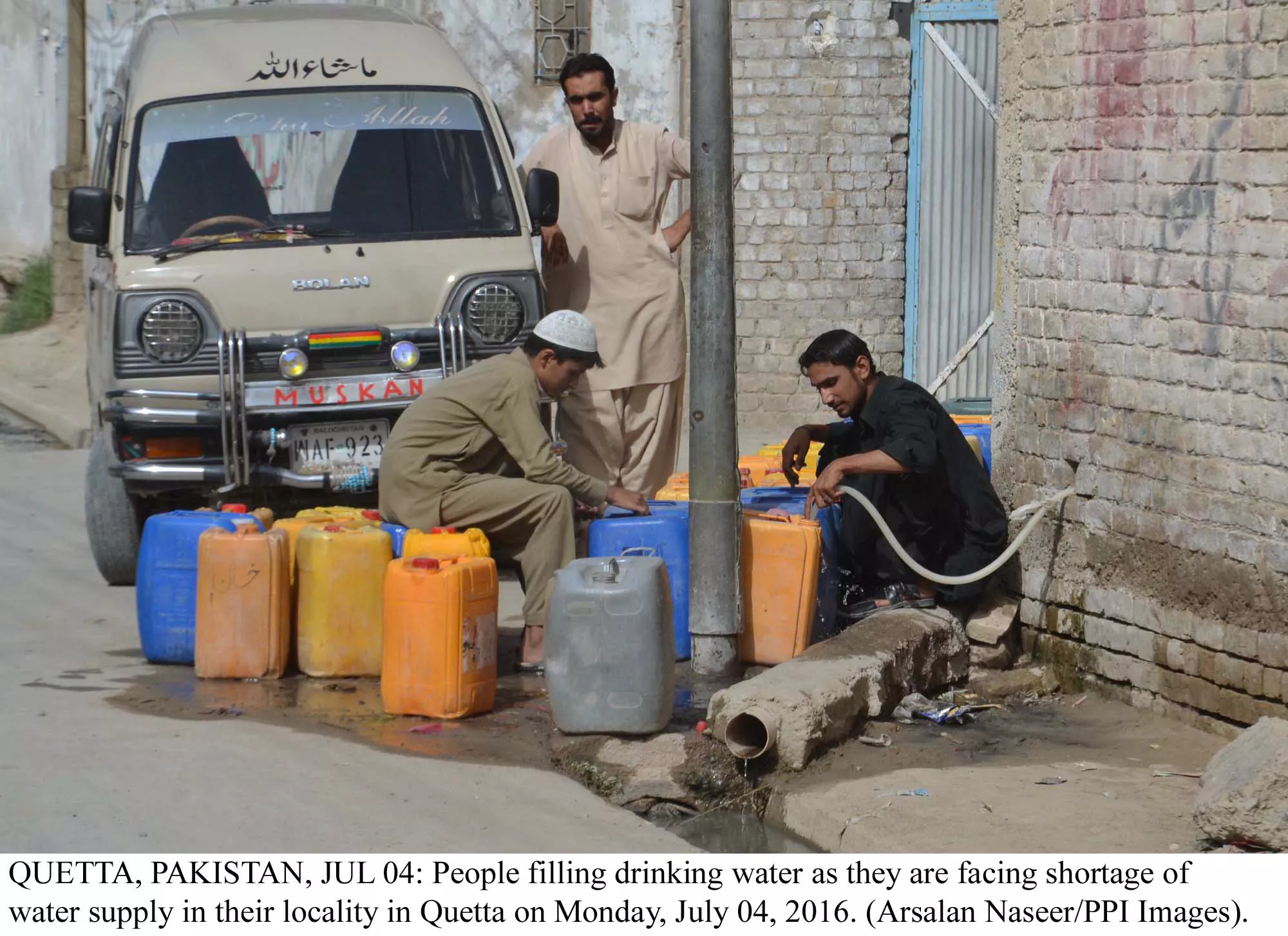 faculty of agriculture engineering dean allah bukhsh said rainwater technology must be used for irrigation and ground water recharge purposes modern irrigation methods like drip irrigation could be used he said photo ppi