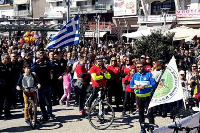 greeks rally for soldiers held in turkey greeks rally for soldiers held in turkey