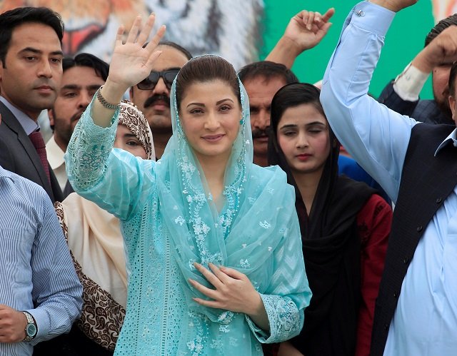 maryam nawaz waves at pml n workers social media team in rawalpindi on sunday photo reuters