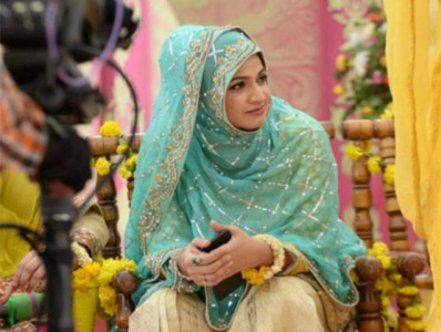 noor bukhari launches youtube channel to share religious transformation