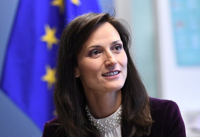 mariya gabriel said the experts 039 views would quot help us put forward a number of options to better address the risks posed by disinformation spread online quot photo afp