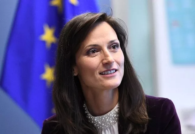mariya gabriel said the experts 039 views would quot help us put forward a number of options to better address the risks posed by disinformation spread online quot photo afp mariya gabriel said the experts 039 views would quot help us put forward a number of options to better address the risks posed by disinformation spread online quot photo afp