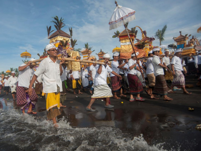 bali to temporarily close international airport curb internet use over hindu holiday