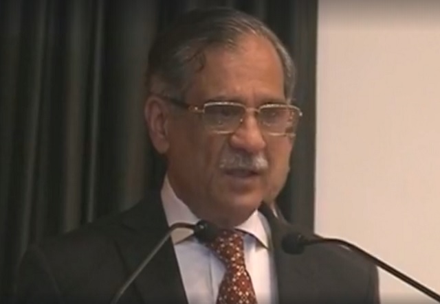 chief justice saqib nisar visits dr adib rizvi 039 s sindh institute of urology and transplantation in karachi screengrab