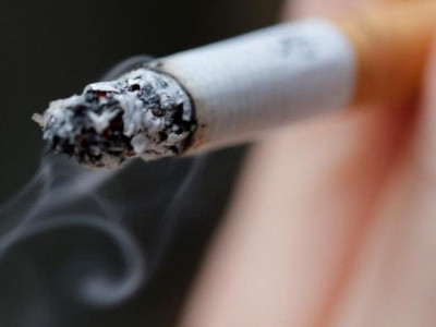 around 0 6 million children smoke cigarettes daily
