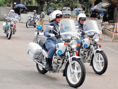 challenging job more women traffic wardens sought