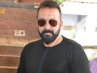 sanjay dutt upset over unauthorised biography sends legal notice