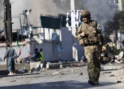 suicide bomber kills at least 26 in kabul